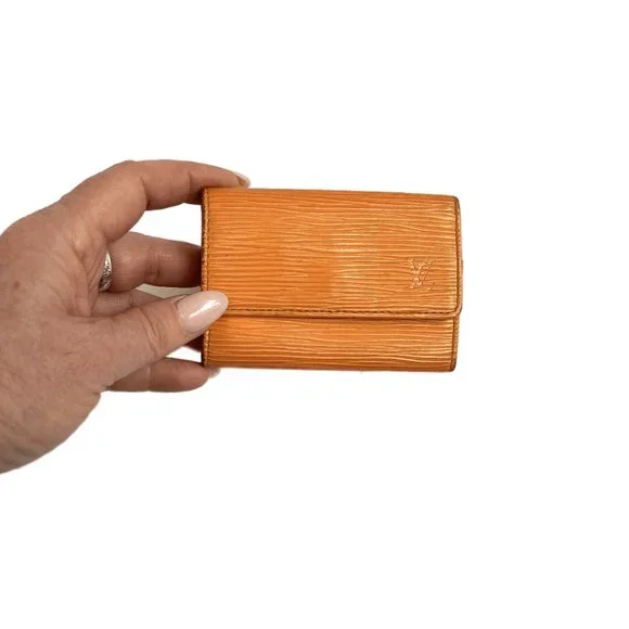 Auc Louis Vuitton VINTAGE Yellow Epi Leather 4Key Holder Case CA0044 - Picture 4 of 14